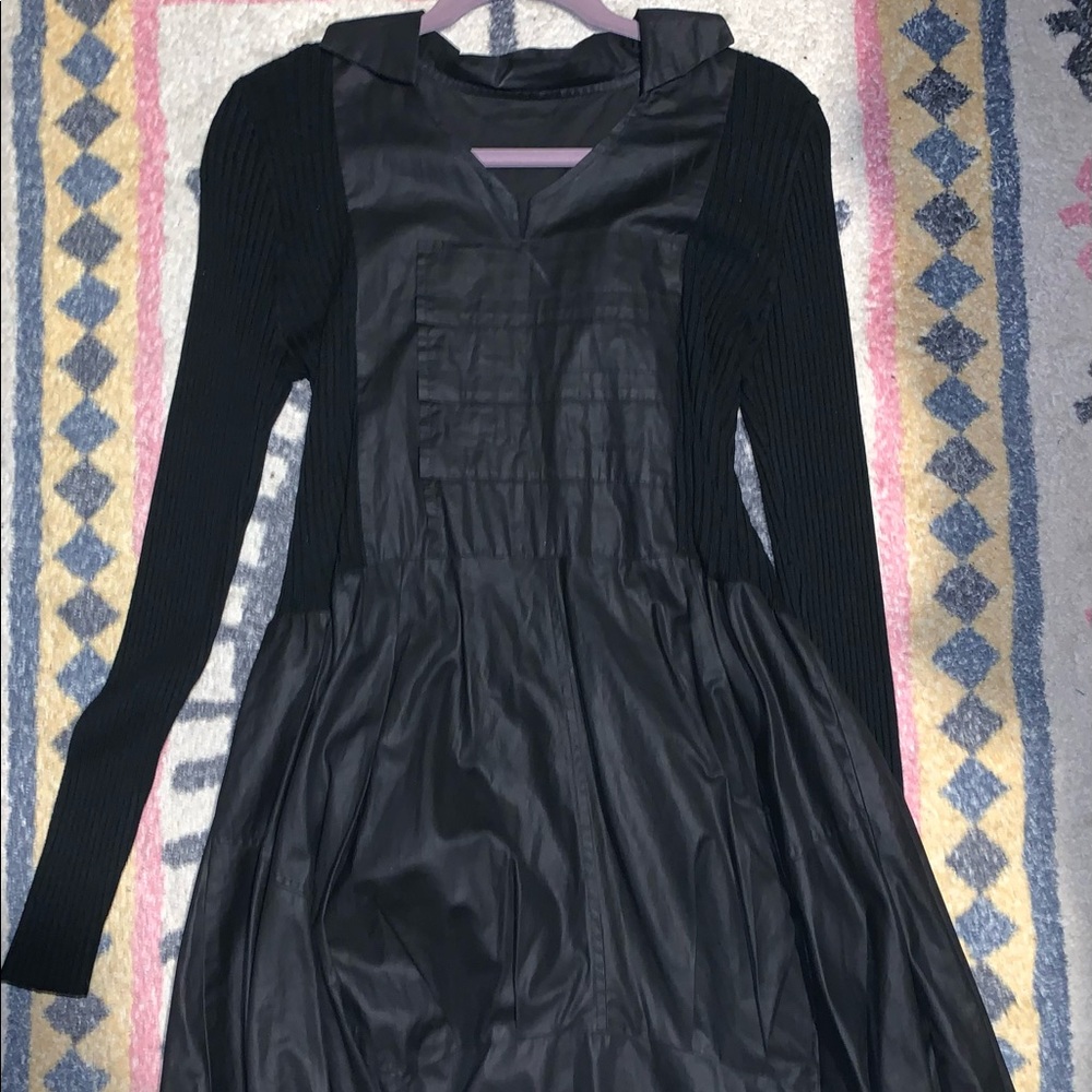 Mid thigh V-neck half sweater dress